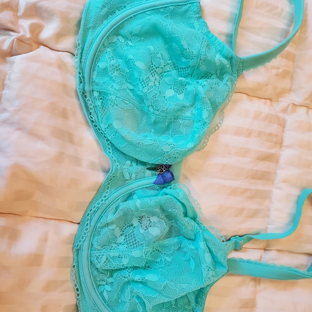 VICTORIA SECRET UNLINED DEMI BRA